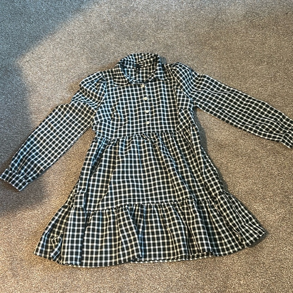 Black with white knee dress new aqua